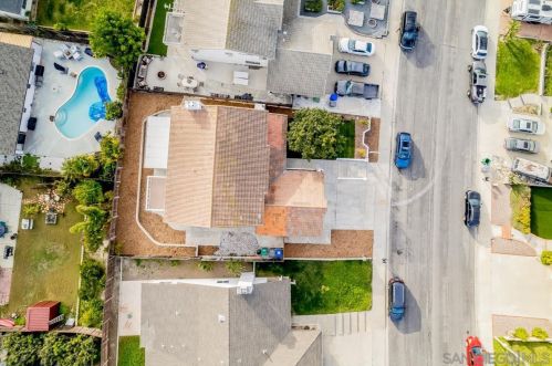 3775 Carnegie Dr, Oceanside CA  92056-6321 exterior