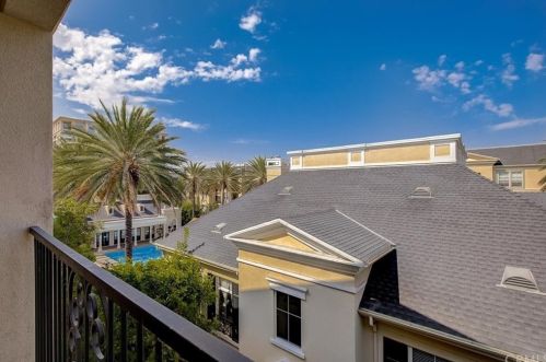 2403 Watermarke Pl, Irvine CA  92612-7690 exterior