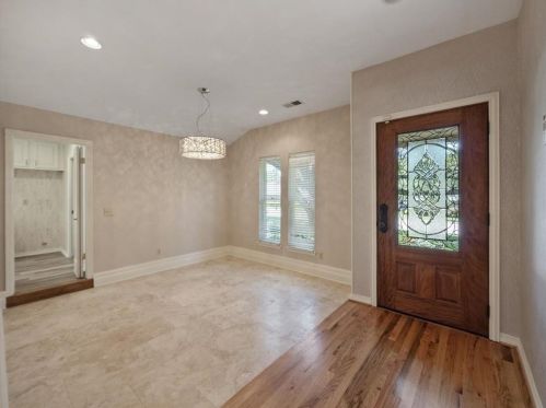 1704 Woodcreek Dr, Richardson, TX 75082-4523