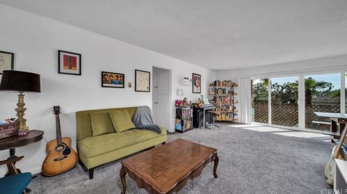 1625 Appleton St, Long Beach, CA 90802-4055