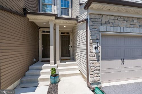 33 Locks Farm Ln, Downingtown PA  19335 exterior