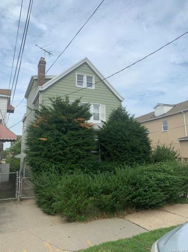 2563 Fenton Ave, Bronx, NY 10469-5602