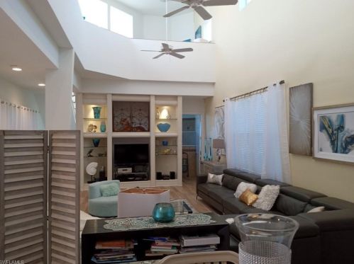 9625 6th St, Naples FL  34108-2204 exterior