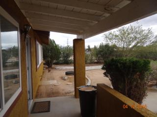 11375 Kiowa Rd, Apple Valley CA  92308-7785 exterior