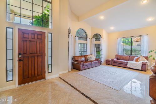 1226 Iris Dr, Gilbert, AZ 85233-7808