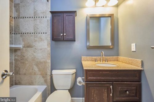 5765 Devon Ln, Springfield VA 22015-3141 exterior