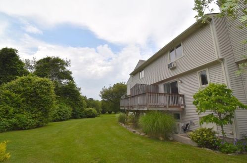 660 Point Judith Rd, South Kingstown RI  02882-4530 exterior
