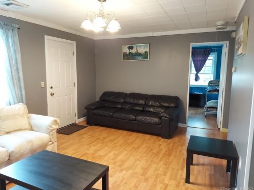 23 Flint Ct, Groton CT  06340-4824 exterior