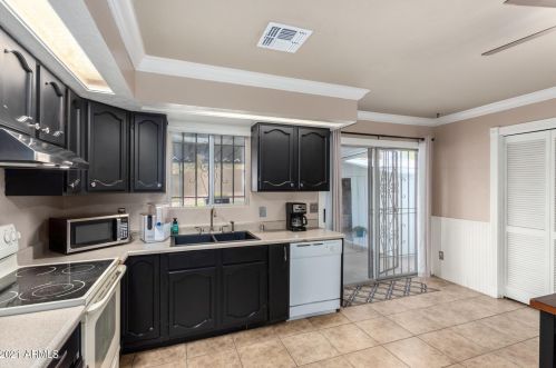 10814 12 St, Phoenix AZ 85085-7708 exterior