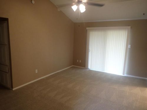 903 Meadowlark Dr, Midlothian TX  76063-1573 exterior