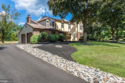 1404 Lee Cir, Yardley, PA 19067-4325