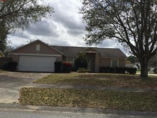 758 Oakpoint Cir, Davenport, FL 33837-8692