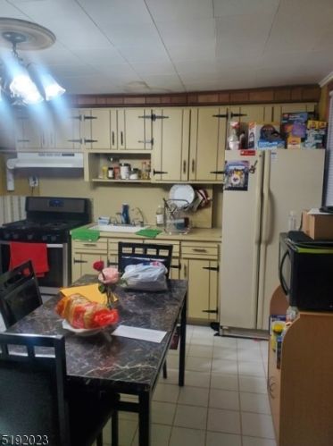 69 New York Ave, Newark NJ 07105-1210 exterior