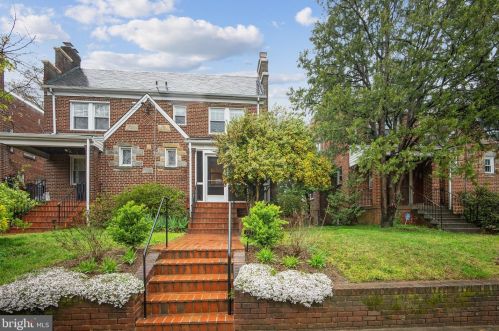 723 Nicholson St, Washington, DC 20011-2707