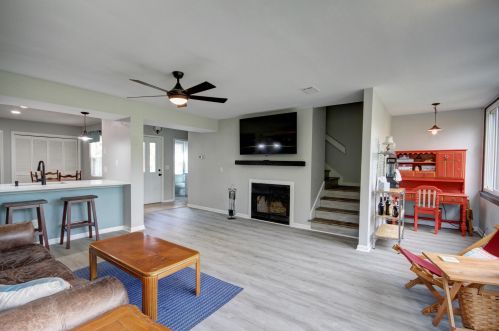 1073 Marsh Court Ln, Mount Pleasant SC  29464-3356 exterior
