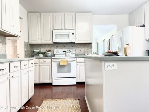 58 Ivy Hill Rd, Lakewood NJ  08701-5772 exterior