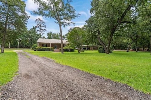 220 Dogwood, Mapleton, TX 75835-6572