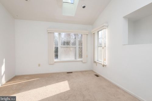807 Dresher Woods Dr, Dresher PA  19025-1528 exterior