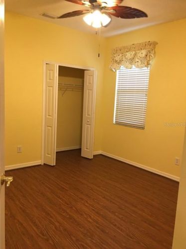 1673 Oak Park Ct, Tarpon Springs FL  34689-3891 exterior