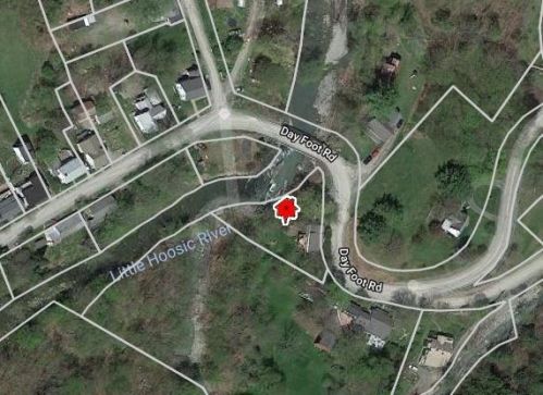 91 Dayfoot Rd, Taconic Lake, NY 12138-5000