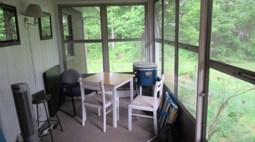 17 Maxine Rd, Bristol CT  06010-2354 exterior