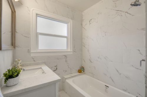 21437 Msn Blvd, Hayward CA  94541-2015 exterior