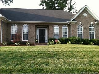 8602 Delamere Ln, Charlotte, NC 28269-3904