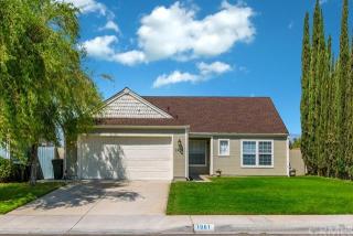 1901 Clear Creek Ln, Colton, CA 92324-4558