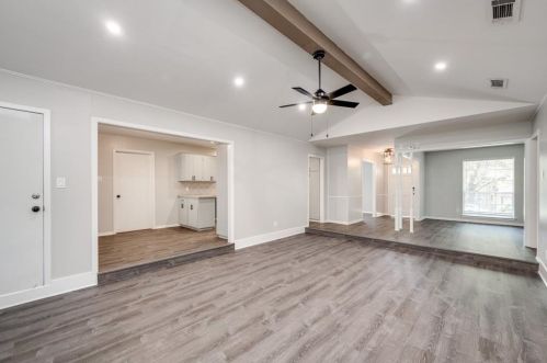 11404 Eubank Dr, Austin TX  78758-4125 exterior