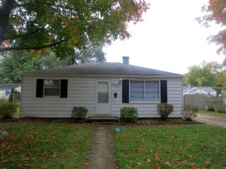 1216 Eastbrook Dr, South Bend IN  46616-2105 exterior