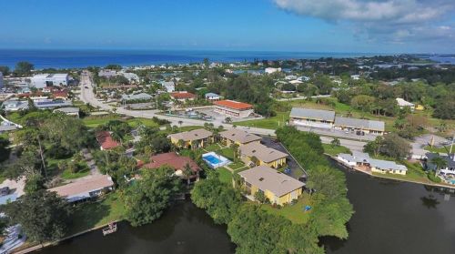 101 Louella Ln, Nokomis, FL 34275-3022