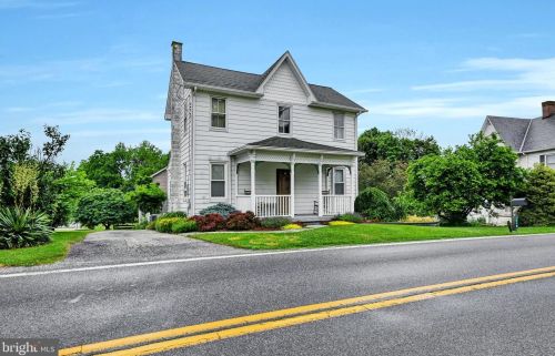 2518 New Park Rd, New Park, PA 17352-9442