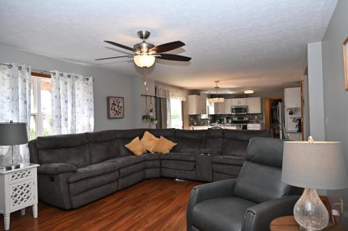 3305 Gooding Rd, Marion, OH 43302-9001