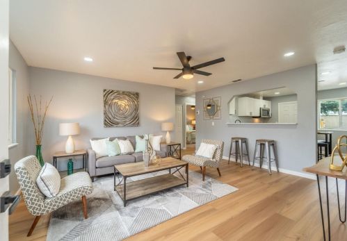 546 Libby Ln, Lathrop, CA 95330-9545