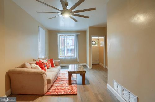 1205 Walnut St, Harrisburg PA  17103-2238 exterior