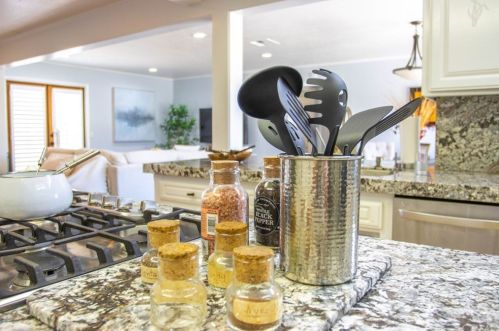 1341 Vallejo Way, Upland CA  91786-3164 exterior