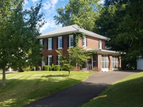 92 State Route 132, Dixon, KY 42409-9527
