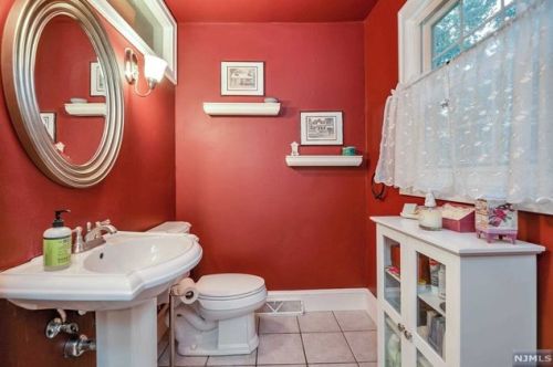 11 Cherokee Trl, Oakland NJ  07436-3011 exterior