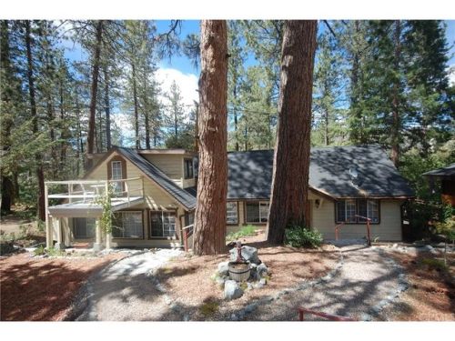 1418 Linnet Rd, Wrightwood, CA