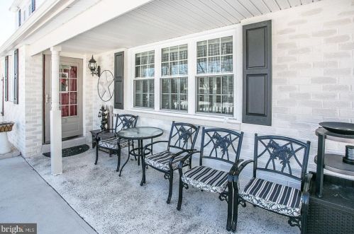 631 Barbara Dr, Norristown PA  19403-4102 exterior