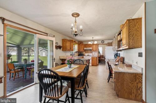 123 Elk Dr, Hanover PA 17331-8869 exterior