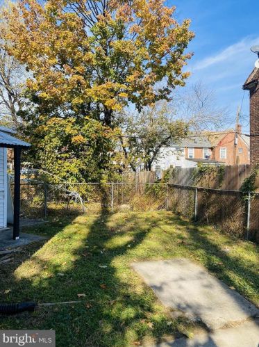 1003 Ironside Rd, Camden NJ  08104-2844 exterior