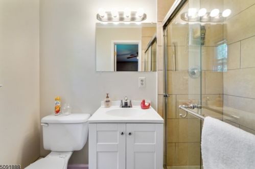 37 Rdg Rd, Dover NJ  07869-1042 exterior