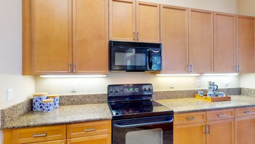 466 Dover Ct, Fort Pierce FL  34983-3414 exterior