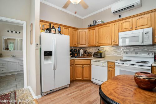 351 Plantation Dr, Titusville, FL 32780-2558