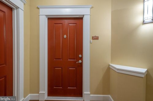 211 Cornerstone Dr, Newtown Square, PA 19073-4049