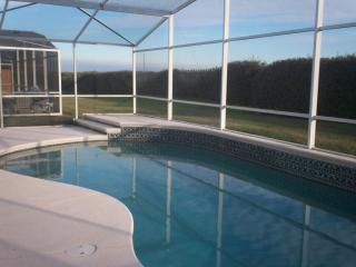 303 Castlemain Cir, Davenport FL  33897-0526 exterior