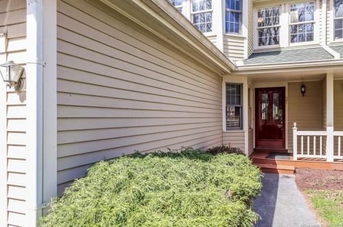 27 Sullivan Farm, Northville, CT 06776-4542