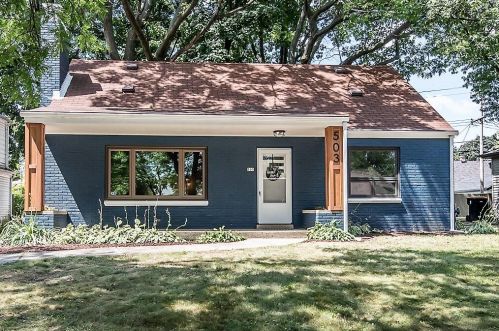 503 112, Milwaukee WI 53226-4132 exterior