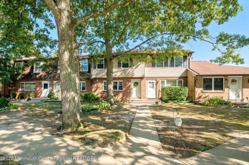 592 Labanna Ct, Bricktown, NJ 08724-7154